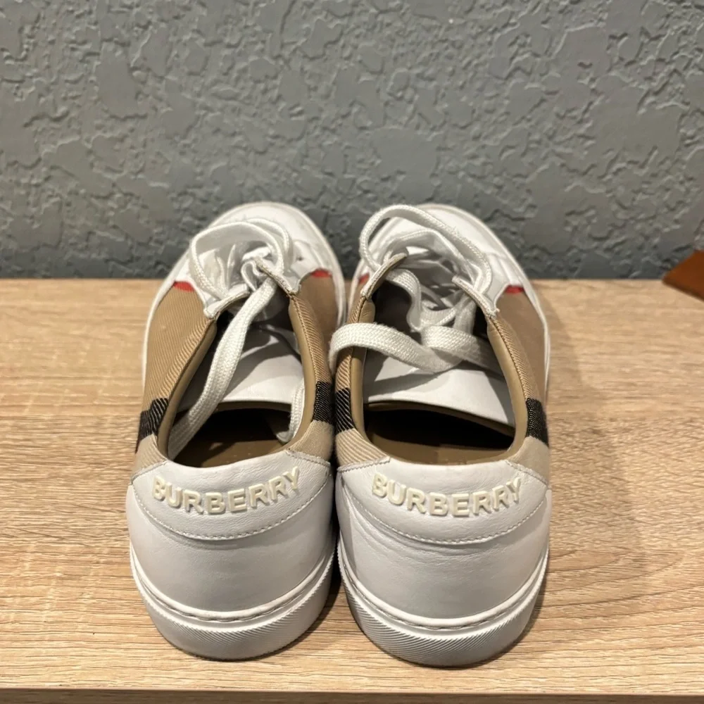 Burberry Salmond Vintage Check Leather & Textile Sneakers - Picture 4 of 9